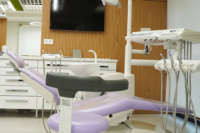 DR Asli Kaya, Invisalign Partneri